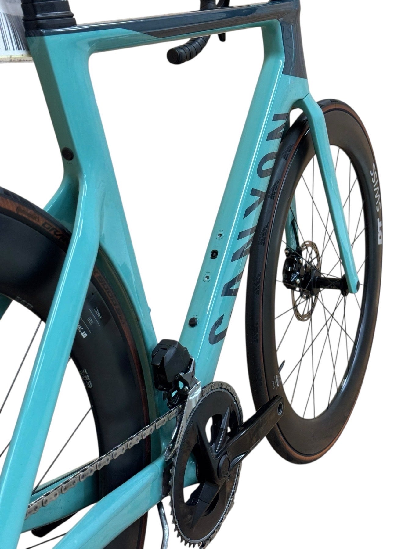 Canyon Aeroad CF SLX 7 eTap bicicletă de competiție Folosit