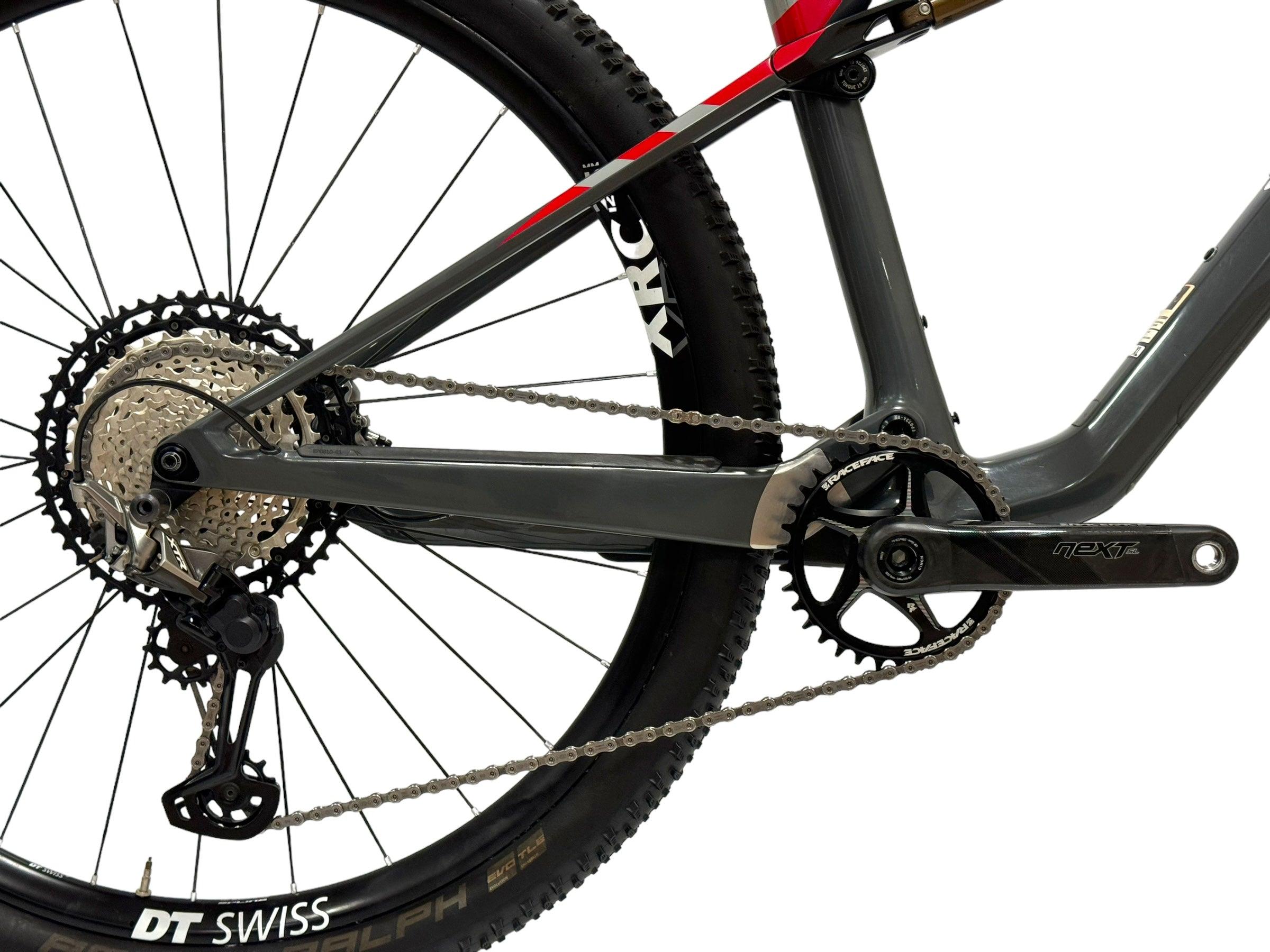 Canyon Lux CF SLX 9.0 Team 29 inch mountain bike Refurbished Used