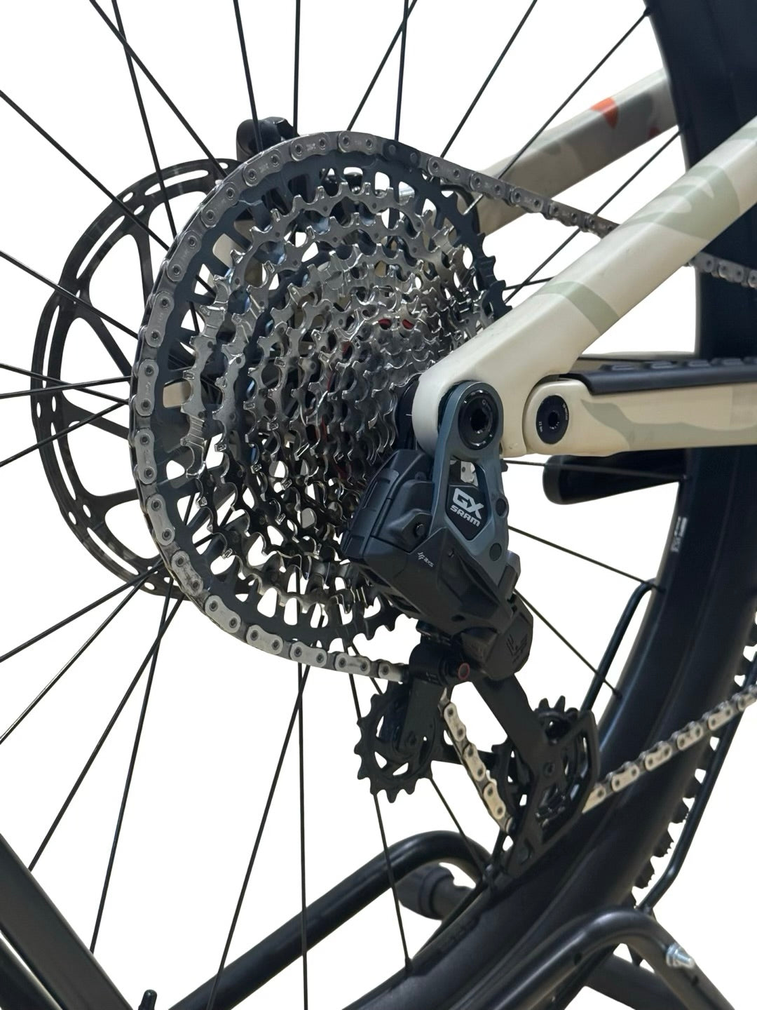 Canyon Neuron:ON CF 9 29 pulgadas bicicleta de montaña eléctrica Reacondicionadas bicicleta usada 