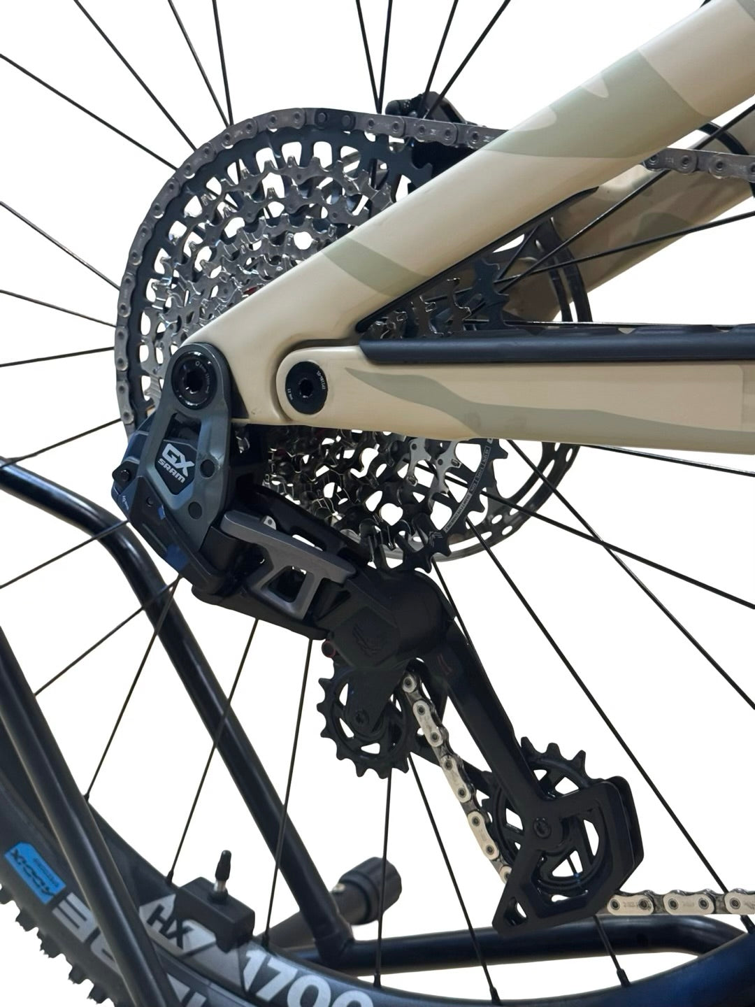 Canyon Neuron:ON CF 9 29 pulgadas bicicleta de montaña eléctrica Reacondicionadas bicicleta usada 