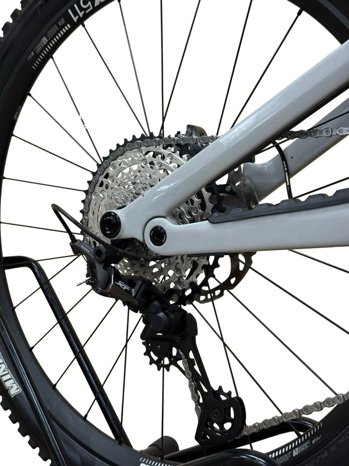 Canyon Spectral Mullet CF 8 CLLCTV mountainbike Refurbished Gebruikte fiets 