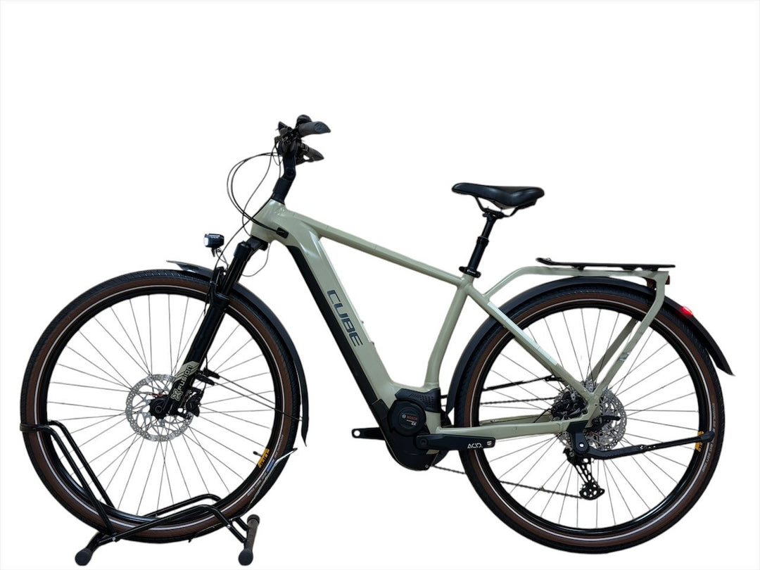 Cube Kathmandu Hybrid Pro 625 E-Bike Refurbished Gebruikte fiets  