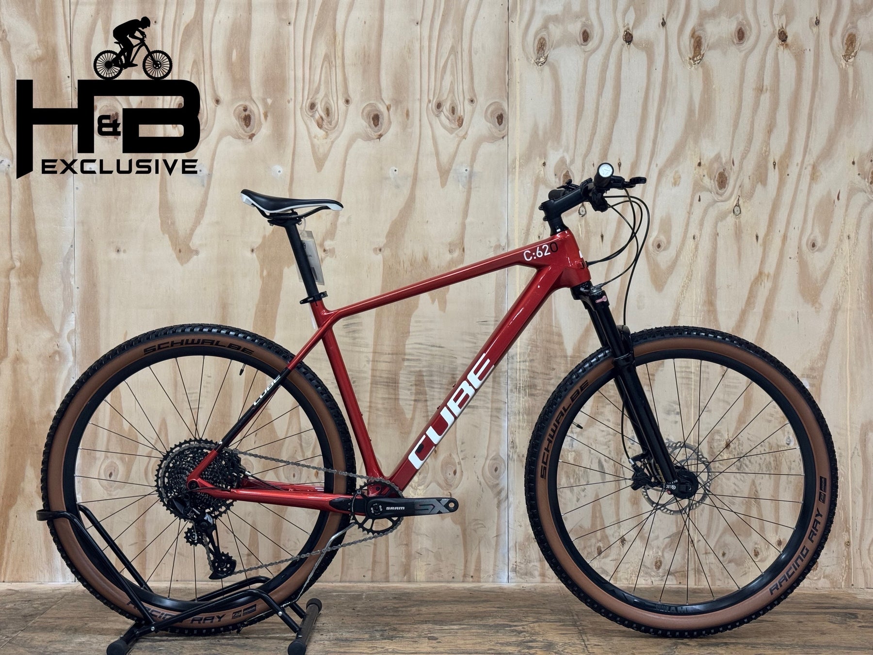 bicycle mtb cube carbonio usata