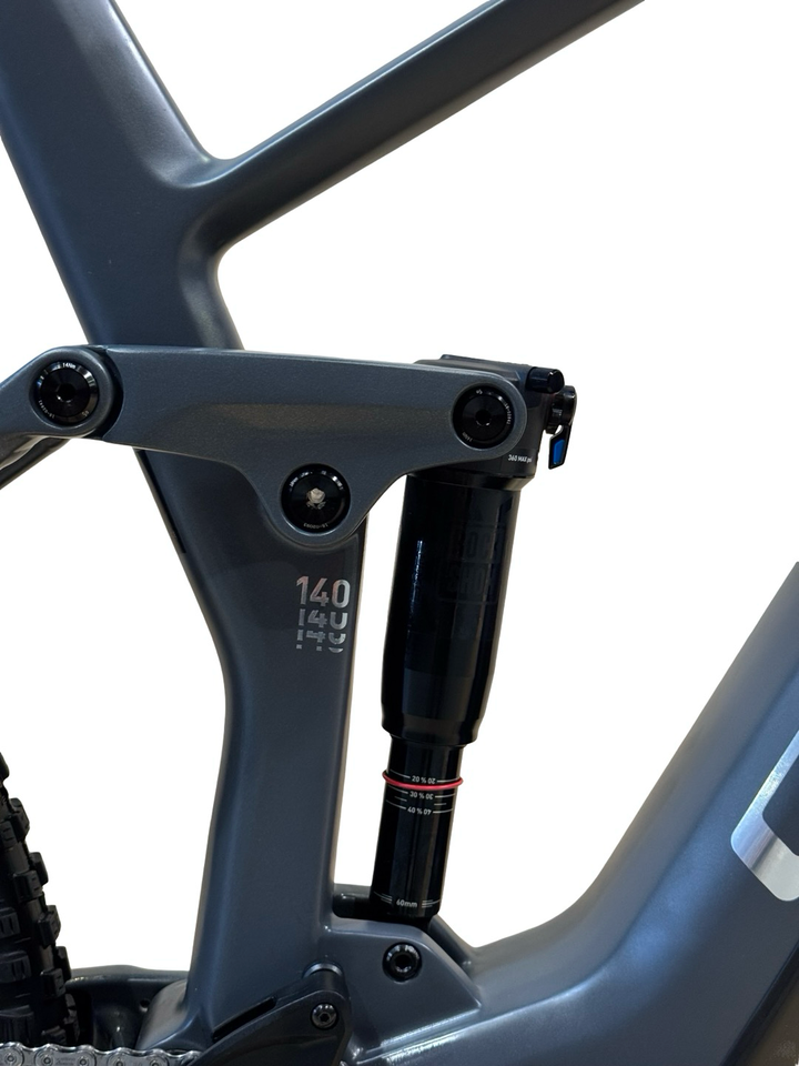 Cube Stereo Hybrid 140 HPC Race 750 29 tommer el-terrengsykkel Oppusset Brukt sykkel