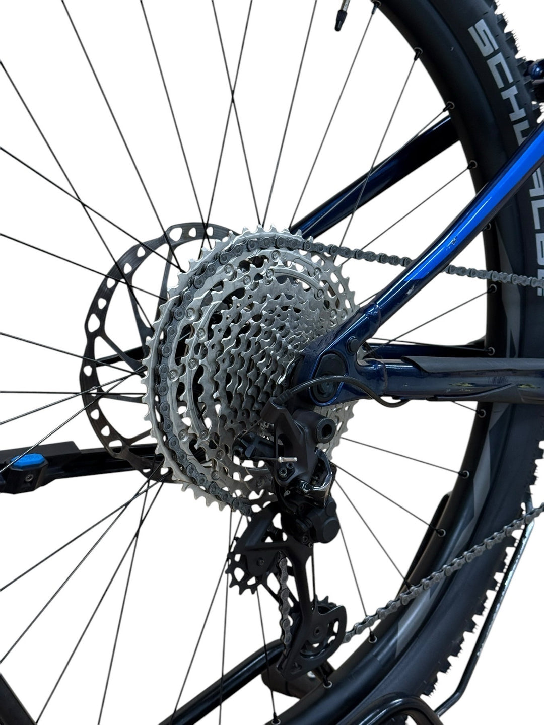 MEGHNA Professional E-Bike-Fahrradständer Boden, stabiler Ständer für 20-29 E-MTB, Mountainbikes & 700C Rennräder mit Reifenbreite bis 4.0 Zoll - Ideal für Garage, Haus & Fahrradgeschäft MEGHNA Professional E-Bike-Fahrradständer Boden, stabiler Ständer für 20-29 E-MTB, Mountainbikes & 700C Rennräder mit Reifenbreite bis 4.0 Zoll - Ideal für Garage, Haus & Fahrradgeschäft
