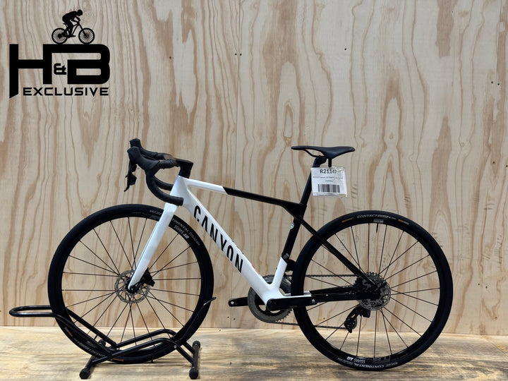 Canyon Ultimate CF SL 7 eTap Състезателен мотор