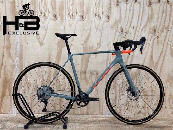 <tc>Cube Cross Race C62 Pro 28 collu ciklokross</tc>