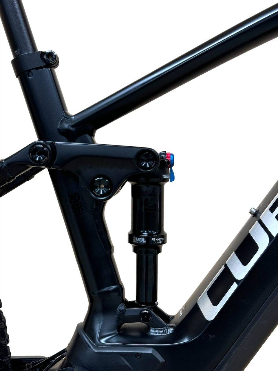 <tc>Cube</tc> <tc>Stereo</tc> <tc>Hybrid</tc> 120 SLX 750 29 tommer E-Mountainbike