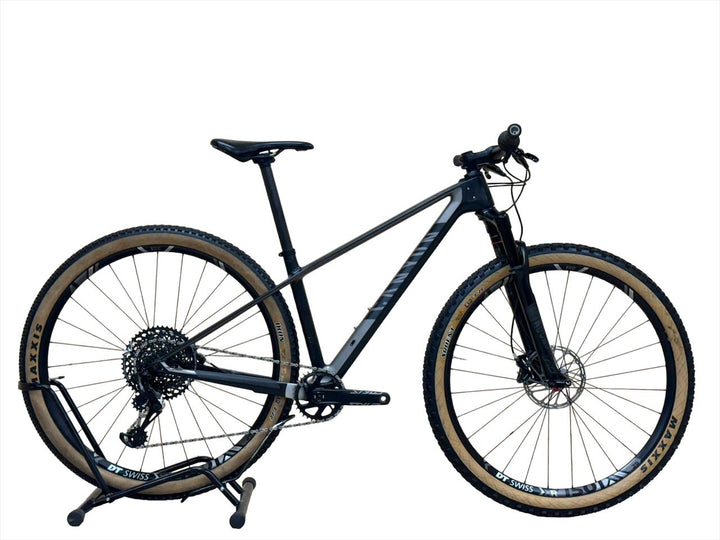 Canyon Exceed CF SL 8.0 29 inch mountainbike