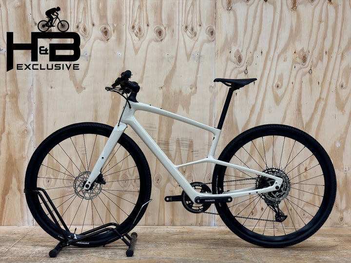 <tc>Specialized Sirrus X 5.0 28 Trek kongesykkel </tc>