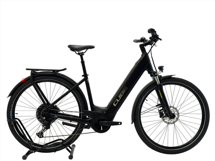 <tc>Cube Touring Hybrid Pro 625 28 инча електронен велосипед</tc>