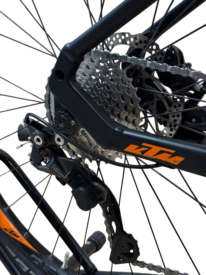 KTM Macina Team 293 29 tuumaa E-maastopyörä