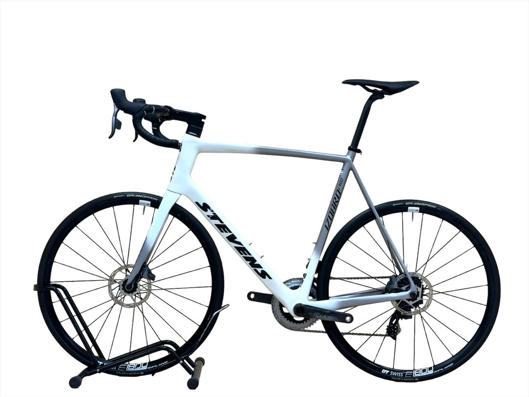 <tc>Stevens Izoard Pro Disc 28 inch Road bike</tc>