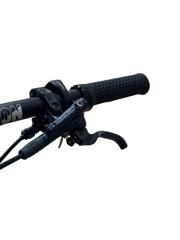 Canyon Spectral:ON CF 8 E-maastopyörä