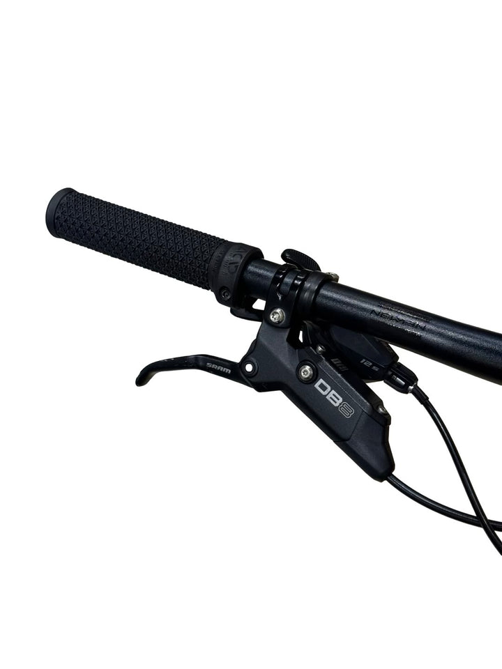Cube Stereo Hybrid 140 HPC Race 750 29 polegadas Bicicletas de montanha elétricas