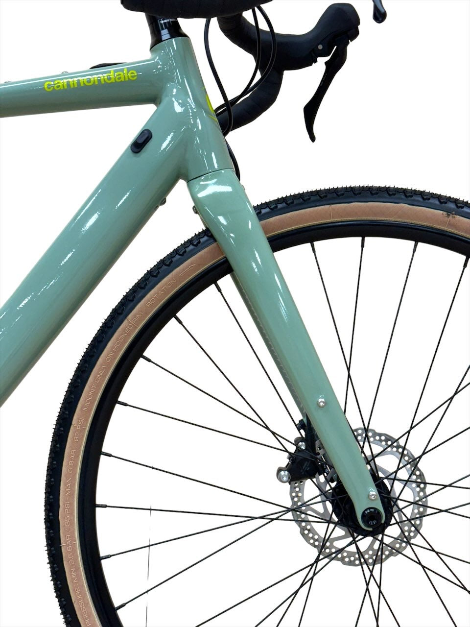 <tc>Cannondale Topstone Neo SL 1 28 palcov Elektrický Gravel Bike</tc>