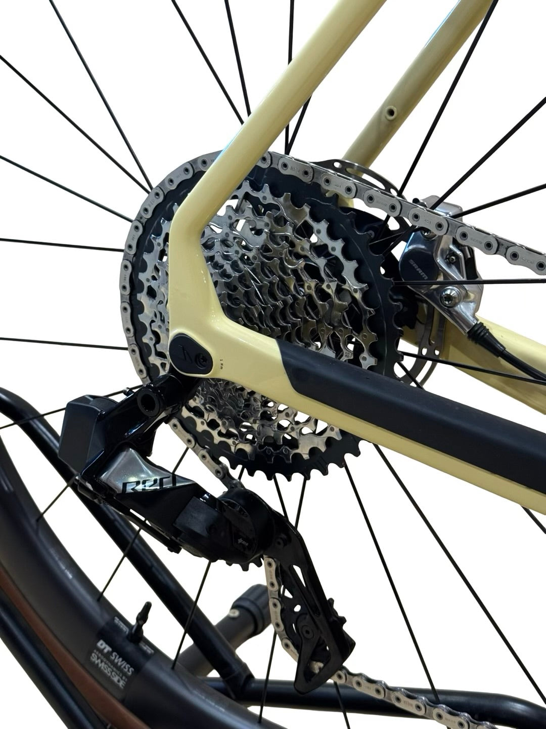 Canyon Grail CF SLX 9 eTap Gravelbike