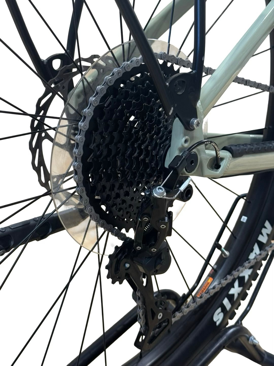 Besv TRX 1.3 29 tuumaa E-maastopyörä