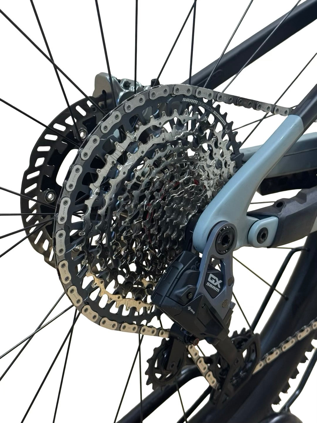 Cube AMS Hybrid ONE44 C:68X TM 29 tuumaa E-maastopyörä