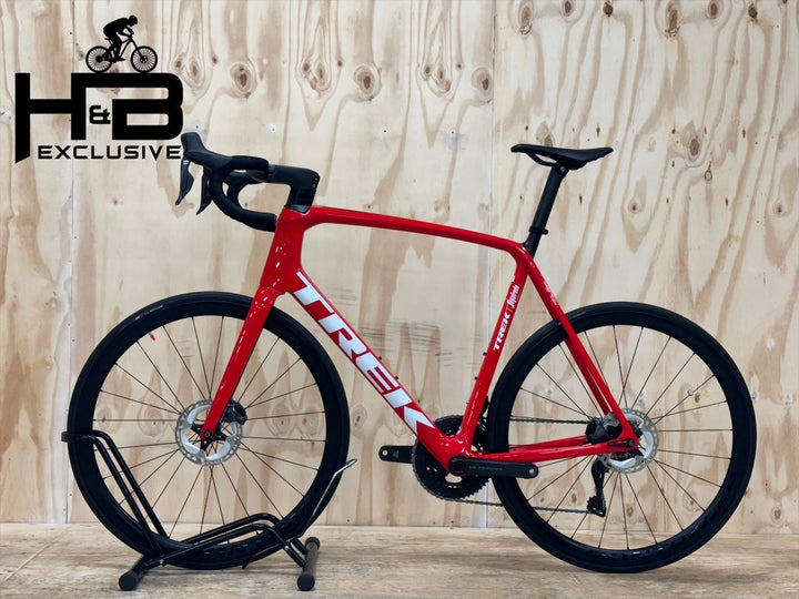 <tc>Trek Emonda SLR 7 28 collu sacīkšu velosipēds</tc>