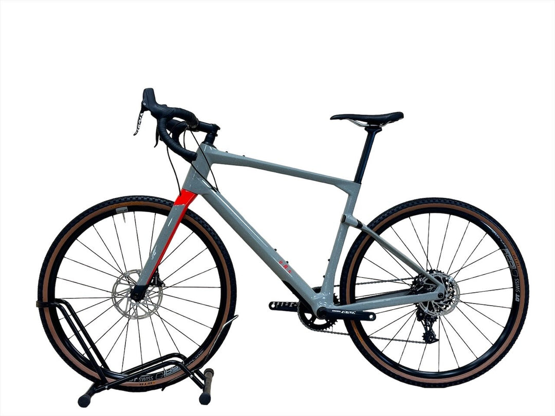 <tc>BMC URS One 28 palcový Gravel bicykel</tc>