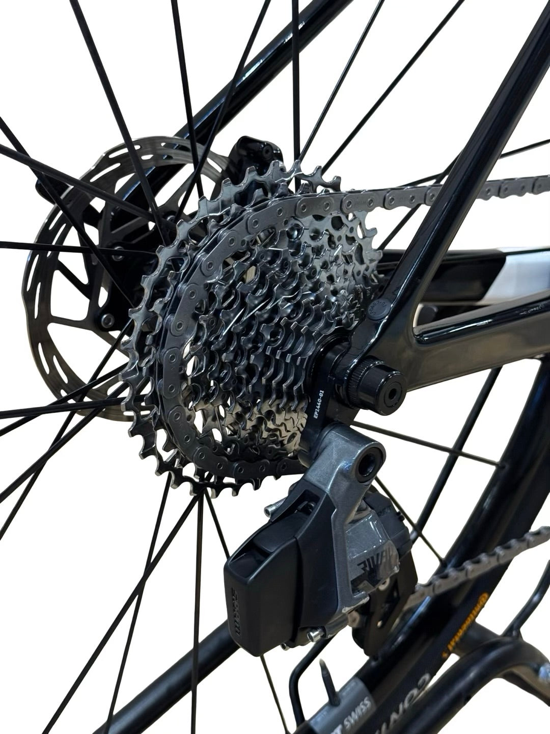 Canyon Ultimate CF SL 7 eTap Състезателен мотор