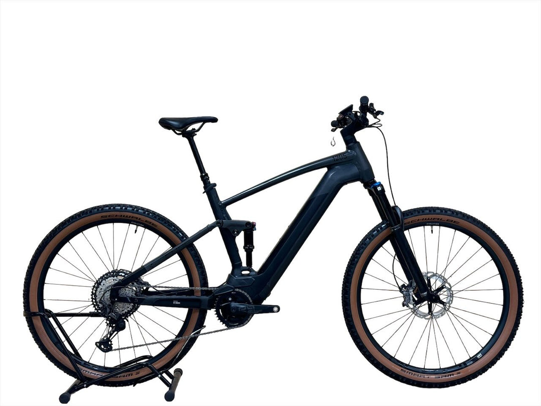 <tc>Cube</tc> <tc>Stereo</tc> <tc>Hybrid</tc> 120 SLT 750 29 tommer E-Mountainbike