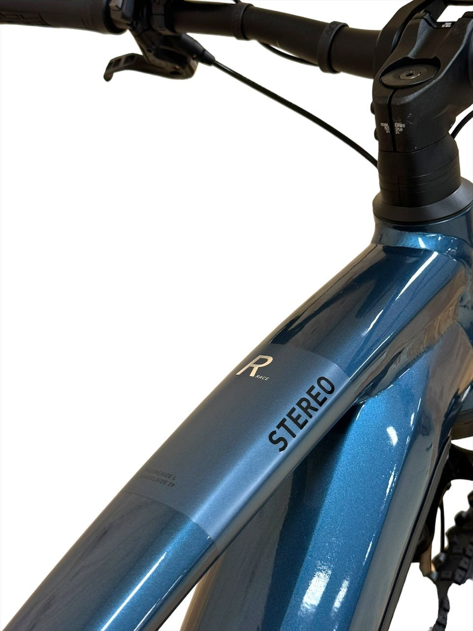 <tc>Cube</tc> <tc>Stereo</tc> <tc>Hybrid</tc> 120 Race 625 29 Zoll E-Mountainbike