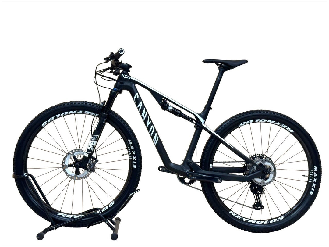 <tc>Canyon Lux CF 7 29 pulgadas Bicicleta de montaña</tc>