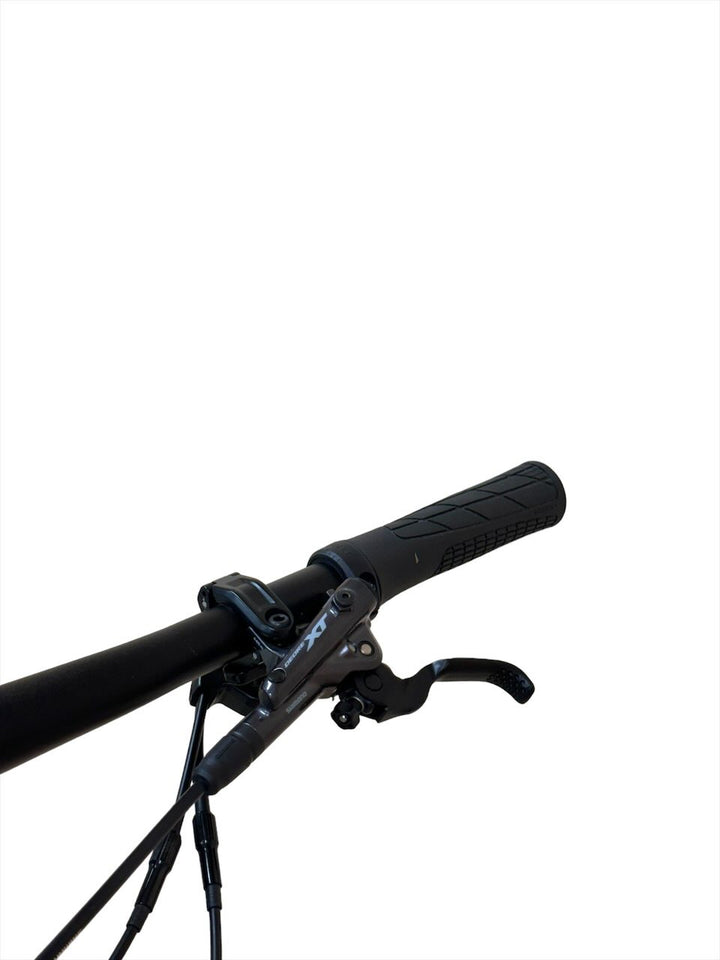 <tc>Canyon Lux CF 7 29 inch Bicicletă montană</tc>