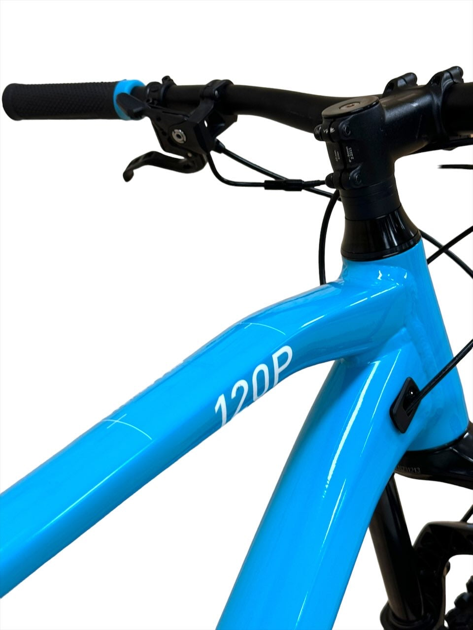 <tc>Cube</tc> <tc>Stereo</tc> 120 Pro 29 inčni brdski bicikl