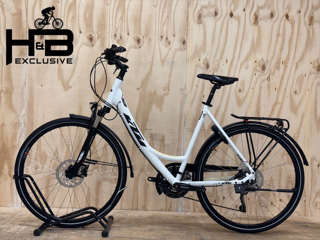 ktm pedale trekking light KTM Veneto Light Disc Trekking bike Refurbished second -hand Trekking bike – H&B Exclusive