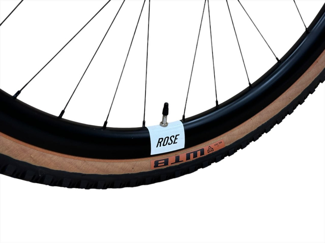 Rose Backroad Mullet Build 28 inch Gravelbike Refurbished Gebruikte fiets 