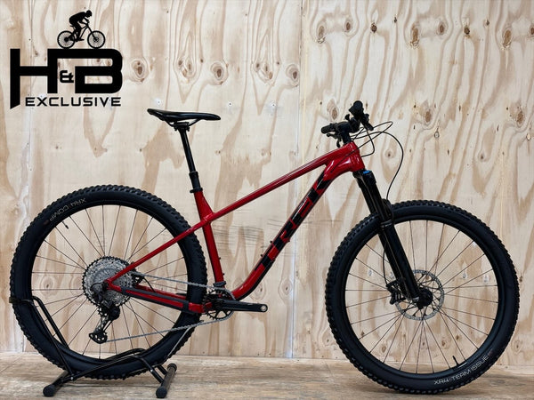 Trek_Roscoe_9_29_inch_mountain