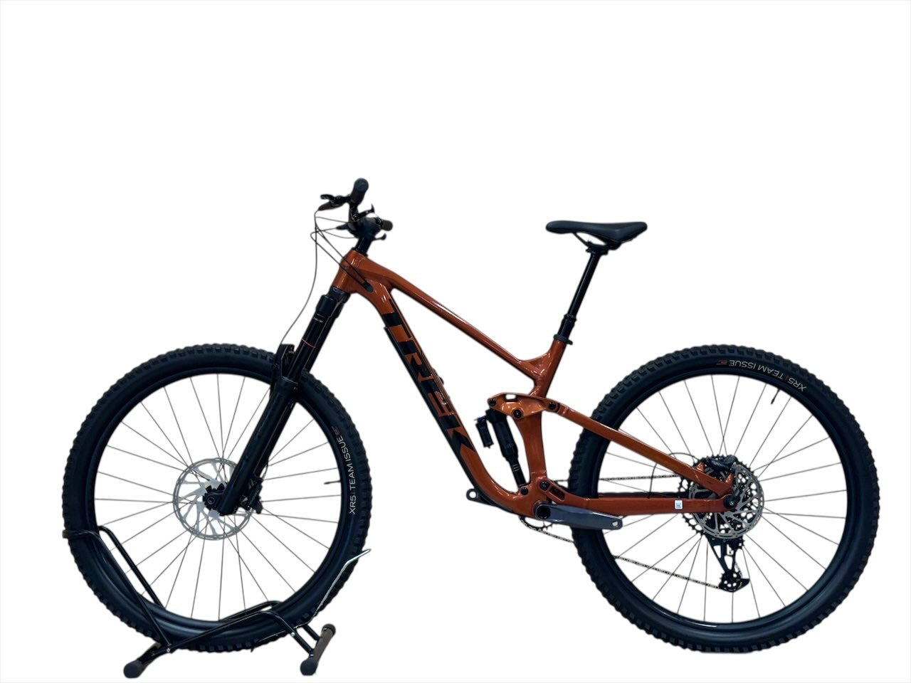 Trek 8. perjel Gen 5 29 hüvelyk hegyi kerékpár Felújított második